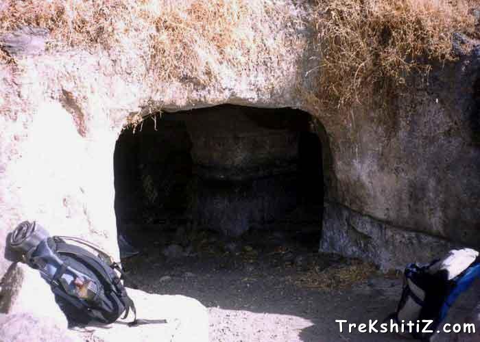 A cave on Kalyangad