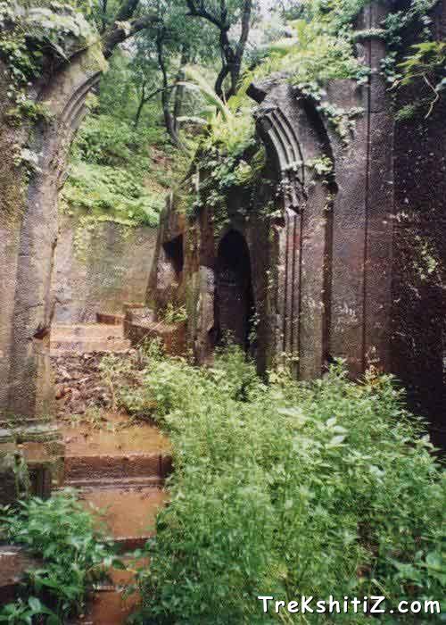 Entrance door of Mahuli fort