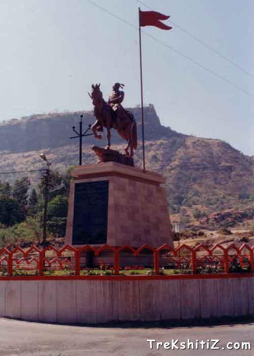 Statue of Shivaji Maharaj in Junnar - Shivneri in background